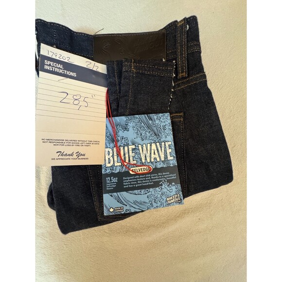 Naked and Famous - Picture 4 of 5